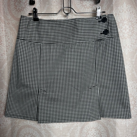 New York & Company Dresses & Skirts - New York & Company VTG Y2K Houndstooth Mini Skirt Pleated Twee Clueless